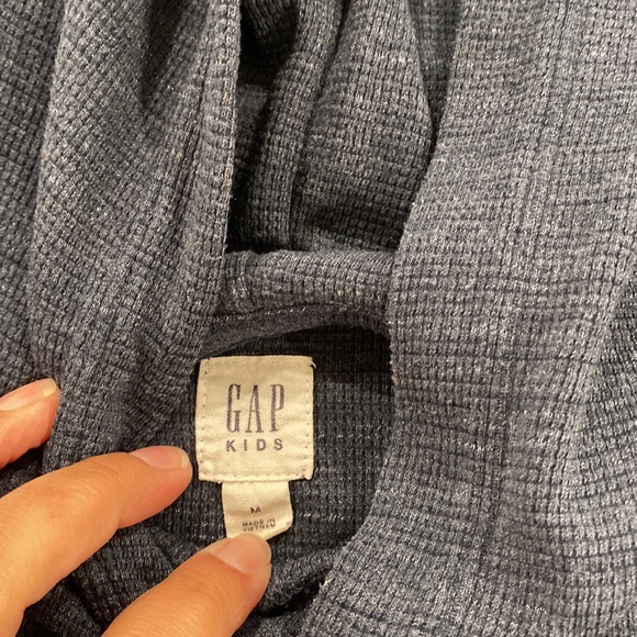 Two Gap Kids boys long sleeve shirts size medium (8-9 years) - Picture 4 of 4